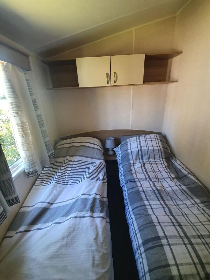 Blackmoor Farm - Caravan 3 Villa Ludchurch Ngoại thất bức ảnh